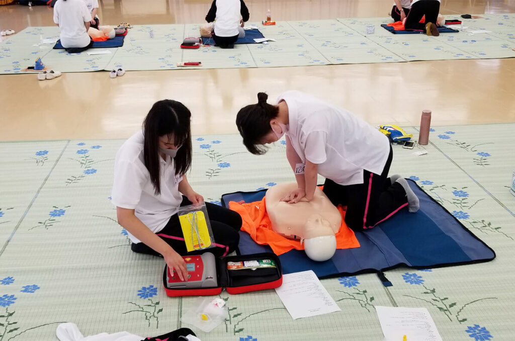2年生 日本赤十字救急法講習会受講