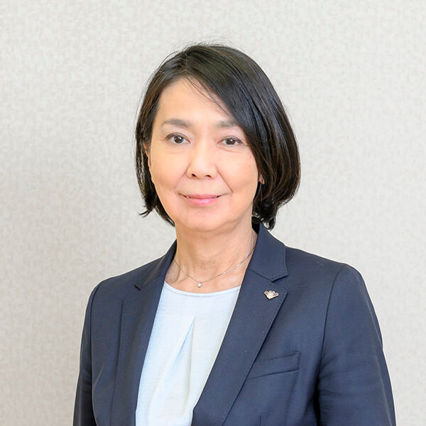 学校長　守 秀子
